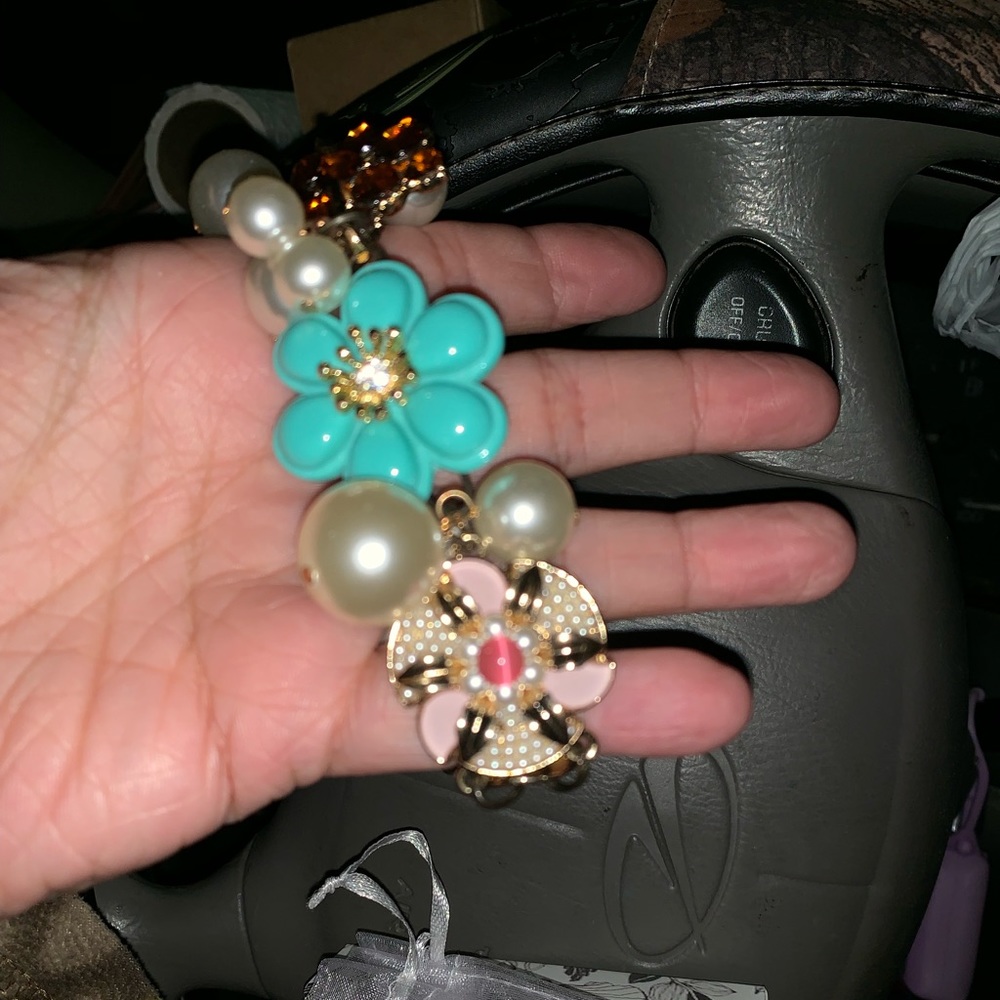 Ashley Bracelet - Picture 5 of 5